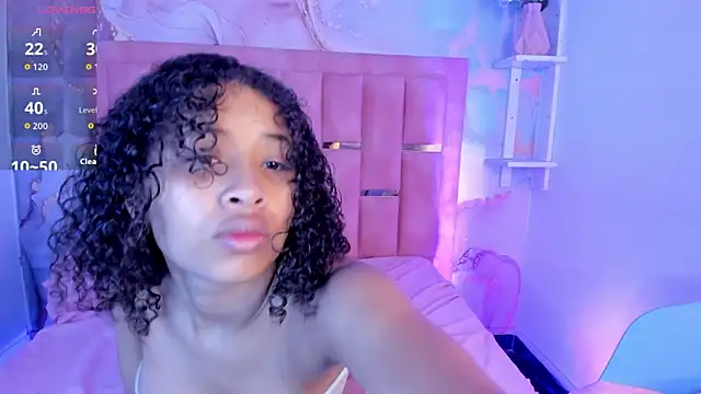 Snapshot of BrigitteRoy_ chatting on 2, 11, 2025 BrigitteRoy online show from 2, 11, 2025