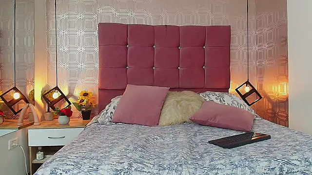 Snapshot of victoriapalmerfg chatting on 8, 3, 2025 victoriapalmerfg online show from 8, 3, 2025