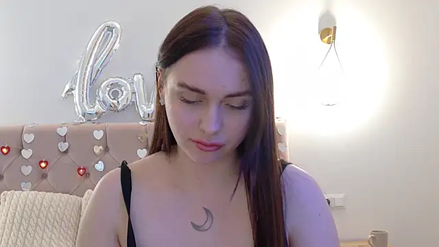 Snapshot of Lilliana_Moon chatting on 22, 2, 2025 Lilliana Moon online show from 22, 2, 2025