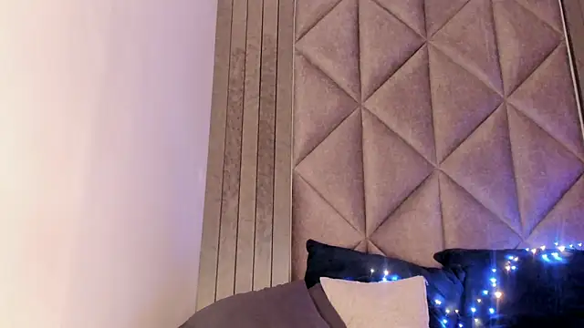 SabrinaSpell  online show from 20, 2, 2025