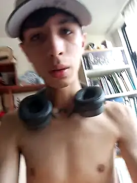 Snapshot of adriaav chatting on 8, 3, 2025 adriaav online show from 8, 3, 2025