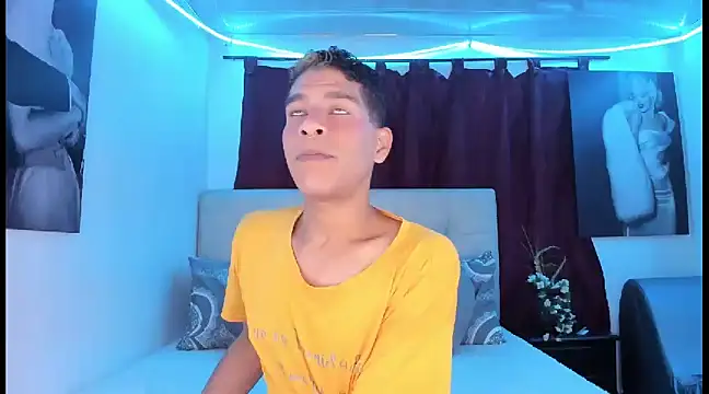 Snapshot of Ethan_Boyy chatting on 2, 2, 2025 Ethan Boyy online show from 2, 2, 2025
