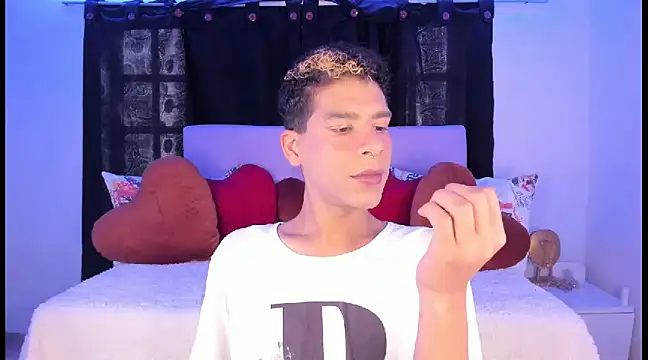 Snapshot of Ethan_Boyy chatting on 20, 2, 2025 Ethan Boyy online show from 20, 2, 2025