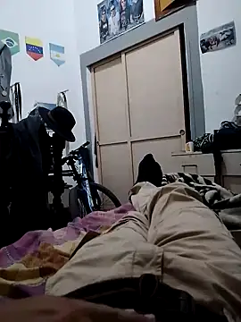 Snapshot of alejo5288 chatting on 18, 9, 2025 alejo5288 online show from 18, 9, 2025