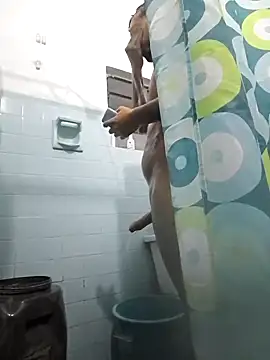 Snapshot of alejo5288 chatting on 24, 9, 2025 alejo5288 online show from 24, 9, 2025