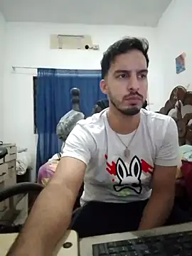 Snapshot of alejo5288 chatting on 17, 10, 2025 alejo5288 online show from 17, 10, 2025