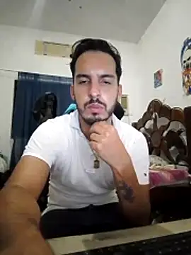 Snapshot of alejo5288 chatting on 28, 10, 2025 alejo5288 online show from 28, 10, 2025