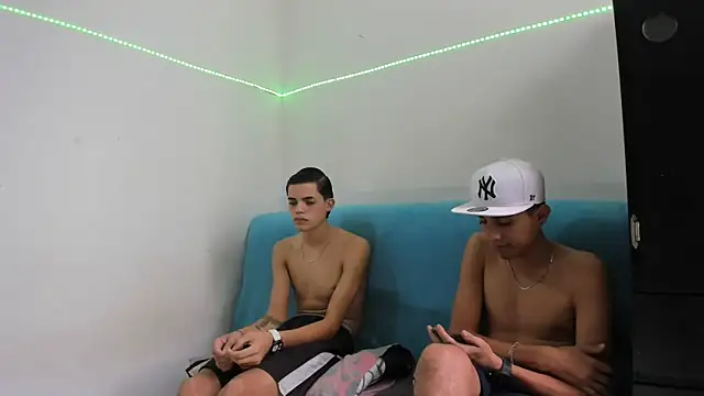 Latinos 2001 online show from 15, 2, 2025