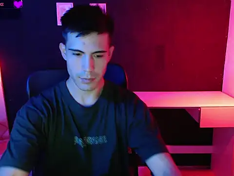 Luis esqq online show from 8, 5, 2026