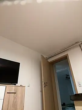 derbyo online show from 13, 2, 2025