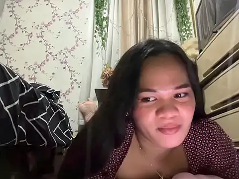 Snapshot of SophiaCourthaway chatting on 9, 10, 2025 SophiaCourthaway online show from 9, 10, 2025