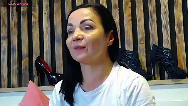 Snapshot of Tory_Lovi chatting on 2, 12, 2025 Tory Lovi online show from 2, 12, 2025