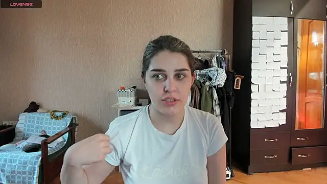 Snapshot of _Roselina_ chatting on 19, 5, 2026 Roselina online show from 19, 5, 2026