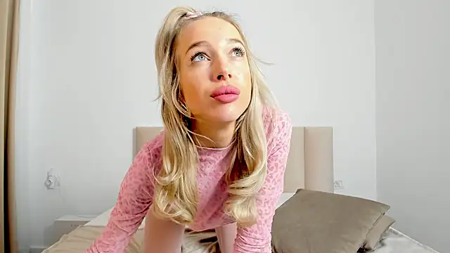 Saradiamond1 online show from 12, 2, 2025