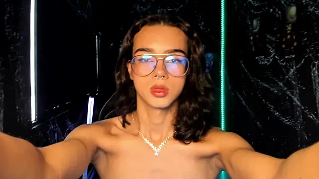 Snapshot of MattThompsonn chatting on 28, 1, 2025 MattThompsonn online show from 28, 1, 2025