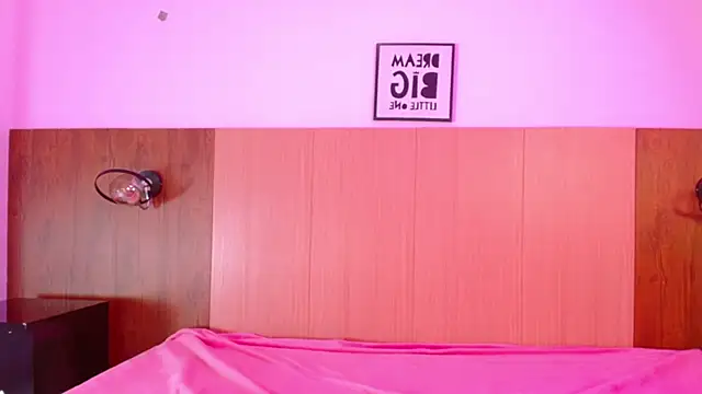 AdaaMillan online show from 30, 1, 2025