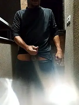 Santanacumxplod online show from 27, 2, 2026