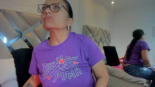 Snapshot of raquell_moore chatting on 3, 3, 2025 raquell moore online show from 3, 3, 2025