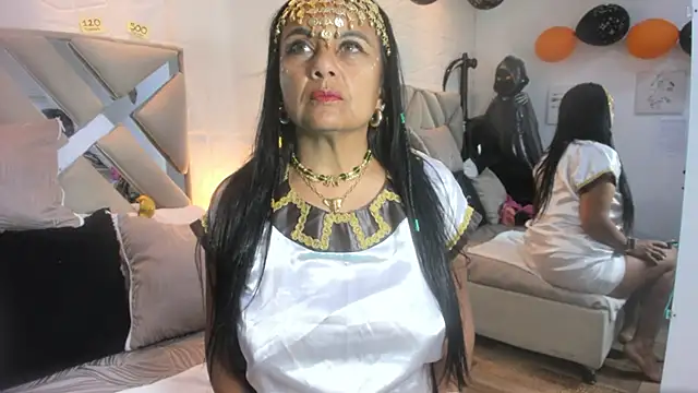 Snapshot of raquell_moore chatting on 31, 10, 2025 raquell moore online show from 31, 10, 2025