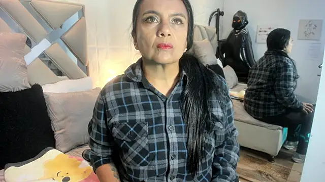 Snapshot of raquell_moore chatting on 6, 11, 2025 raquell moore online show from 6, 11, 2025