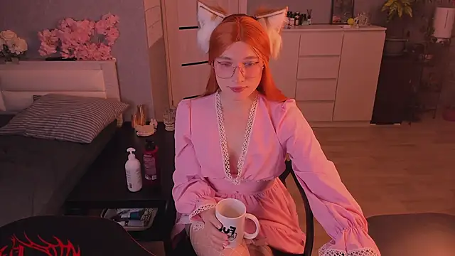 foxy jpg online show from 1, 3, 2026