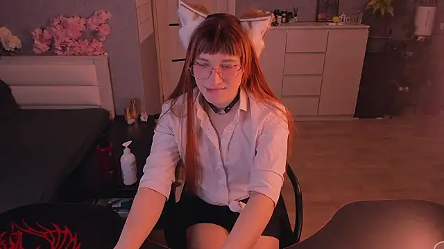 foxy jpg online show from 6, 3, 2026