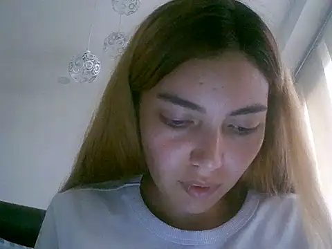 VittoriaTaylor online show from 6, 2, 2026