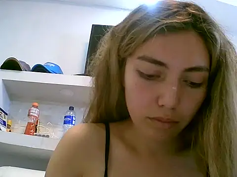 VittoriaTaylor online show from 18, 4, 2026