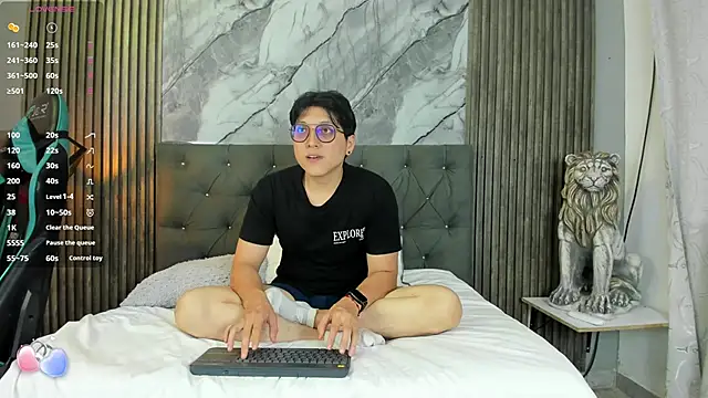 vanilla hot online show from 2, 3, 2025