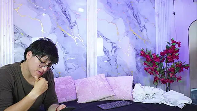 vanilla hot online show from 19, 9, 2025