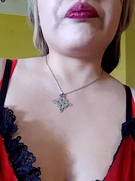 monicavictoria1301 online show from 31, 10, 2025