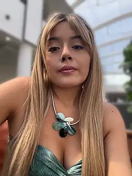 monicavictoria1301 online show from 4, 6, 2026