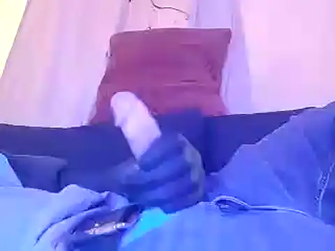 Snapshot of bwcbeat83 chatting on 24, 1, 2025 bwcbeat83 online show from 24, 1, 2025