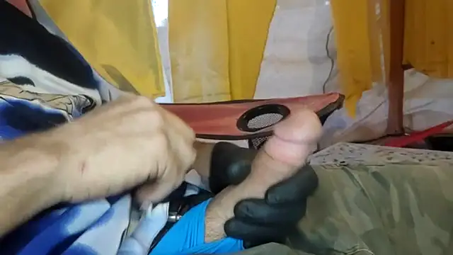 Snapshot of bwcbeat83 chatting on 17, 10, 2025 bwcbeat83 online show from 17, 10, 2025