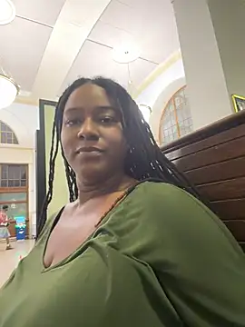 Snapshot of xoxoHotCoCo chatting on 3, 7, 2026 xoxoHotCoCo online show from 3, 7, 2026