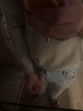 Snapshot of Klaus298 chatting on 2, 12, 2025 Klaus298 online show from 2, 12, 2025