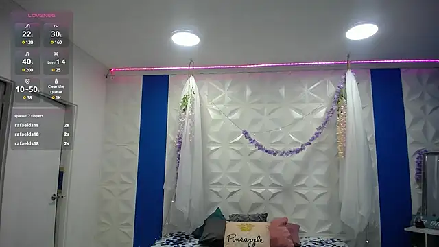 Snapshot of miss_honey01 chatting on 3, 3, 2025 miss honey01 online show from 3, 3, 2025