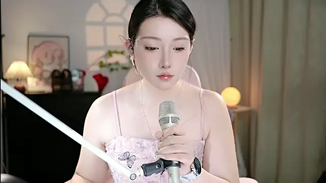 Dou-Dou-er online show from 5, 10, 2025