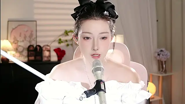 Dou-Dou-er online show from 17, 10, 2025