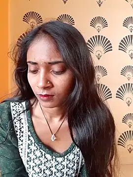 Snapshot of Divya-2007 chatting on 24, 2, 2025 Divya-2007 online show from 24, 2, 2025