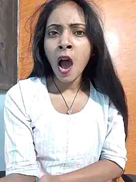 Snapshot of Divya-2007 chatting on 2, 3, 2025 Divya-2007 online show from 2, 3, 2025