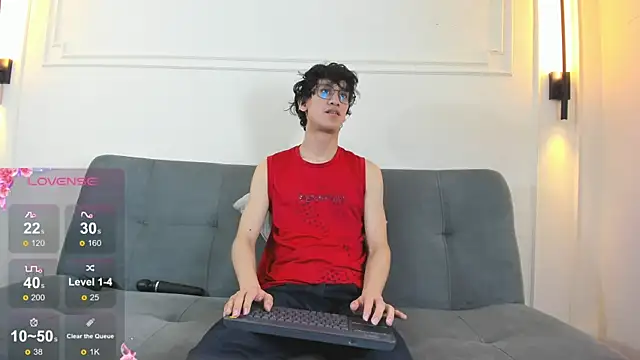 Snapshot of Cum_hunters chatting on 7, 7, 2026 Cum hunters online show from 7, 7, 2026