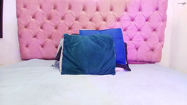 Snapshot of Auroraa_miller chatting on 27, 9, 2025 Auroraa miller online show from 27, 9, 2025