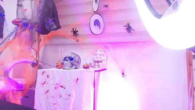 Snapshot of Auroraa_miller chatting on 31, 10, 2025 Auroraa miller online show from 31, 10, 2025