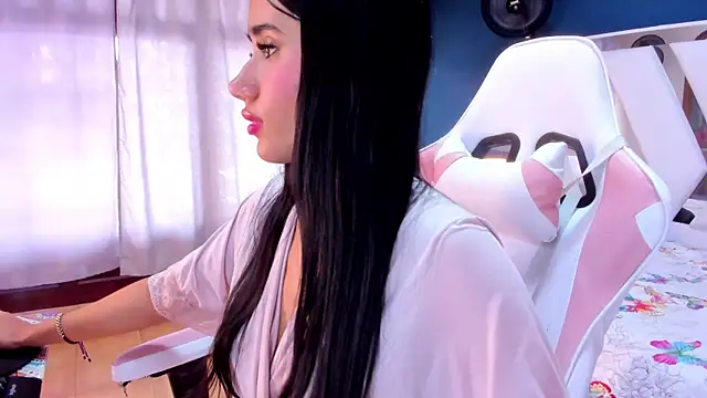 Alondra Cutie online show from 22, 3, 2025