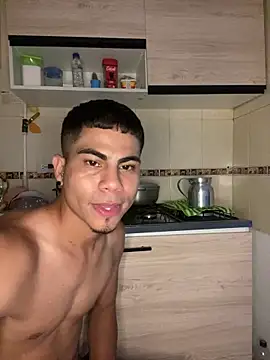 Dannytwinksxxx online show from 5, 4, 2026
