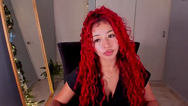 Snapshot of Curly915 chatting on 14, 9, 2025 Curly915 online show from 14, 9, 2025