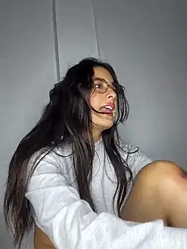 baaby-miiaa online show from 8, 3, 2025