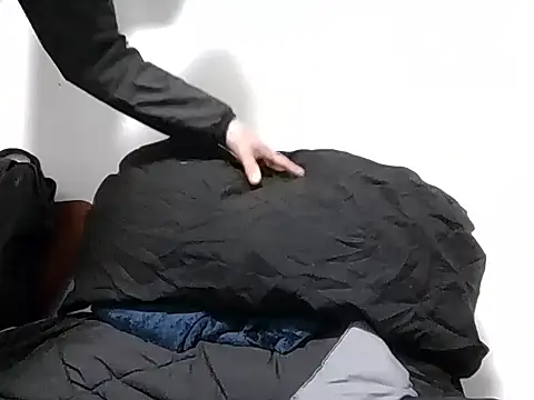 PerroDemonioHot online show from 12, 2, 2026