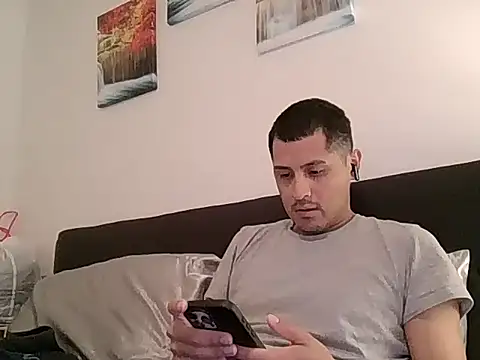 Snapshot of PerroDemonioHot chatting on 3, 4, 2026 PerroDemonioHot online show from 3, 4, 2026